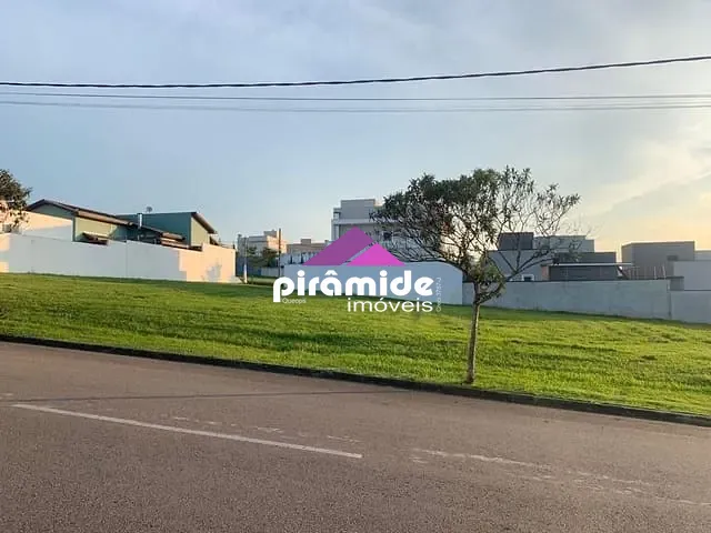 Terreno com 300m², à venda, no bairro Condomínio Terras do Vale em Caçapava