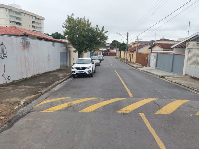 Terreno com 724m², à venda, no bairro Chácara Galega em Pindamonhangaba