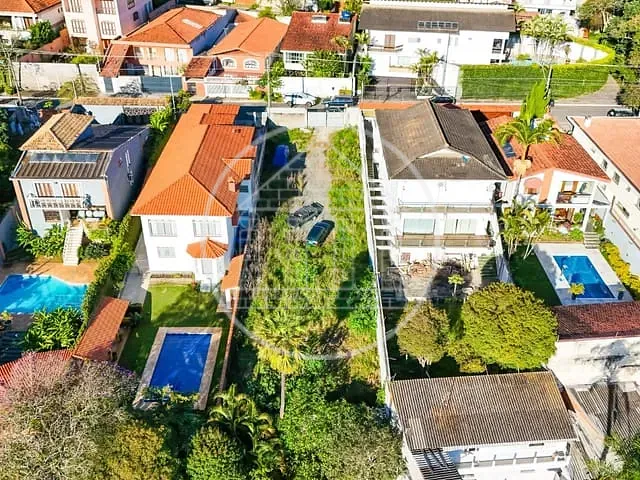 Terreno com 539m², à venda, no bairro Interlagos em São Paulo