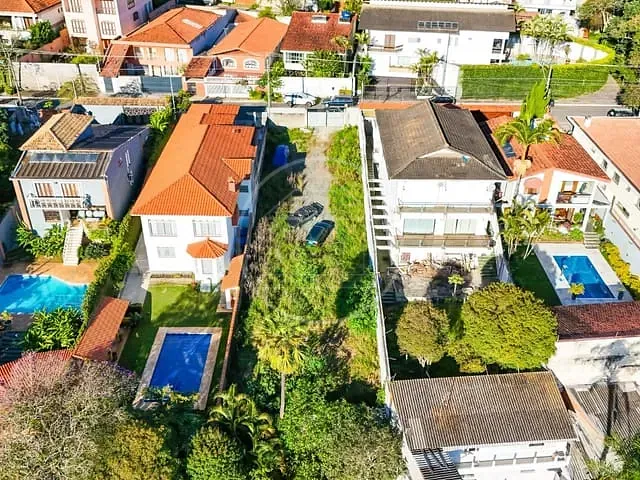 Terreno com 539m², à venda, no bairro Interlagos em São Paulo