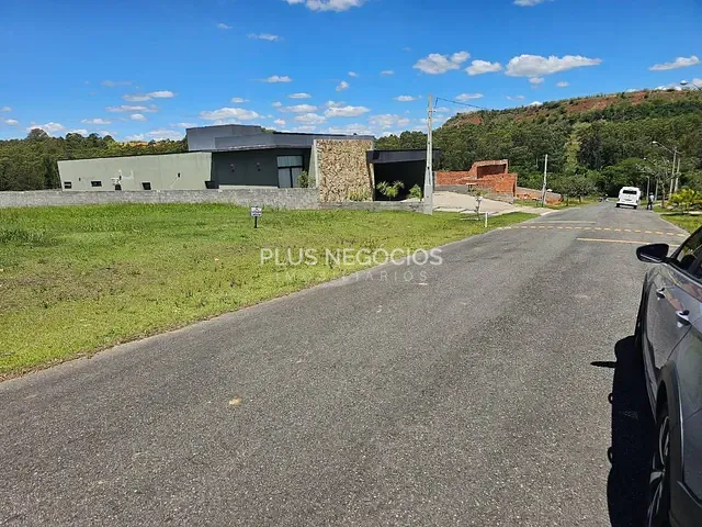 Terreno com 1000m², à venda, no bairro Jardim Karolyne em Salto de Pirapora