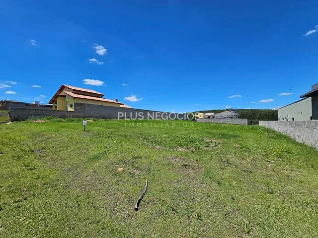 Terreno com 1000m², à venda, no bairro Jardim Karolyne em Salto de Pirapora