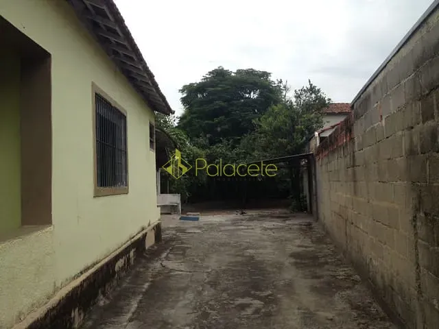 Terreno com 886m², à venda, no bairro Jardim Maria Emília em Pindamonhangaba