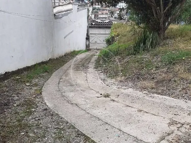 Terreno com 250m², à venda, no bairro Jardim Castro Alves em São Paulo