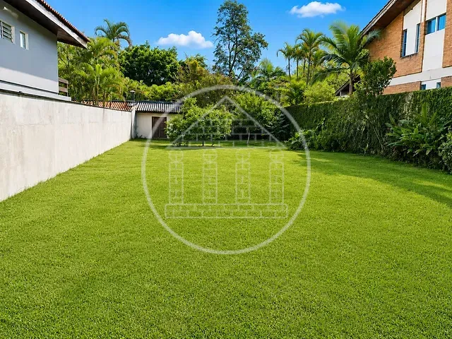 Terreno com 647m², à venda, no bairro Interlagos em São Paulo