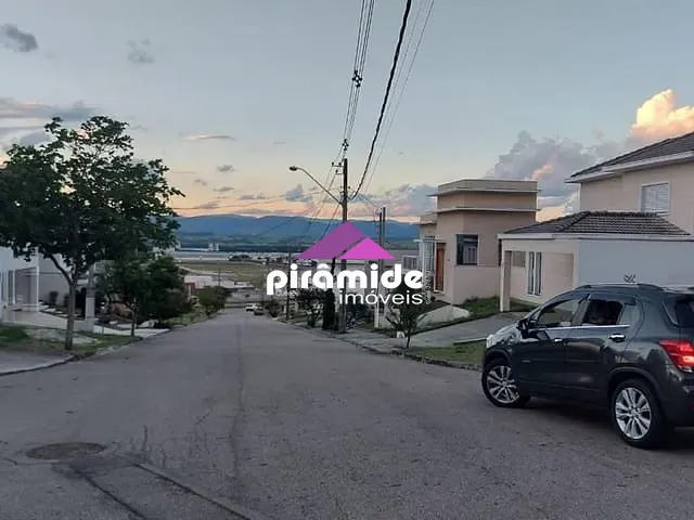 Terreno com 453m², à venda, no bairro Condomínio Terras do Vale em Caçapava