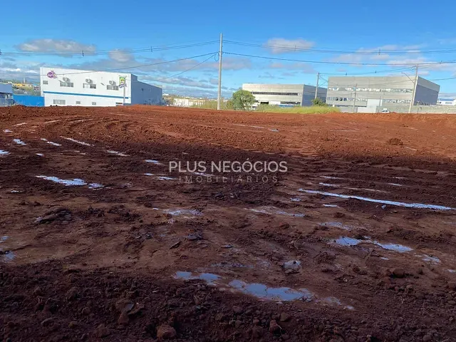 Terreno com 1337m², à venda, no bairro Parque Industrial Prestes (Éden) em Sorocaba