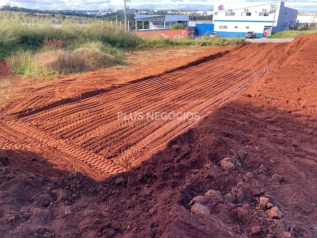 Terreno com 1337m², à venda, no bairro Parque Industrial Prestes (Éden) em Sorocaba
