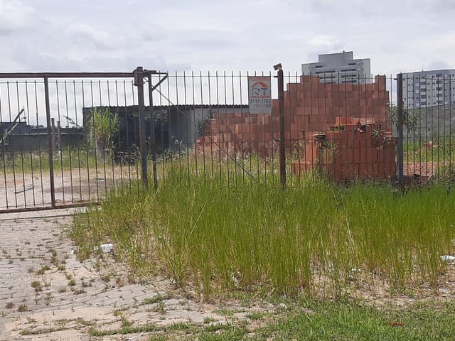 Terreno com 600m², à venda, no bairro Colinas do Paratehy em São José dos Campos