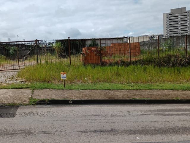 Terreno com 600m², à venda, no bairro Colinas do Paratehy em São José dos Campos