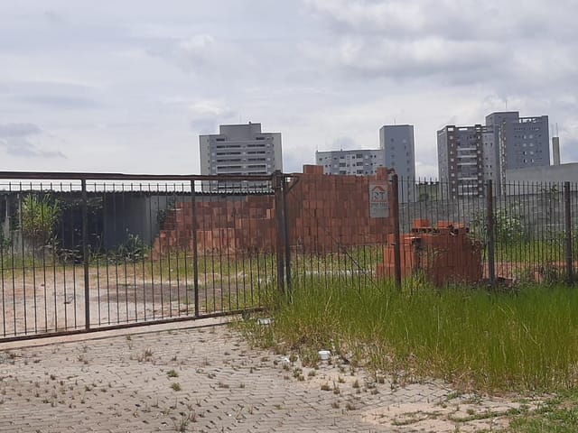 Terreno com 600m², à venda, no bairro Colinas do Paratehy em São José dos Campos