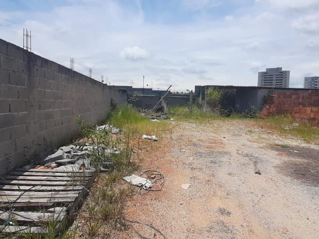 Terreno com 600m², à venda, no bairro Colinas do Paratehy em São José dos Campos