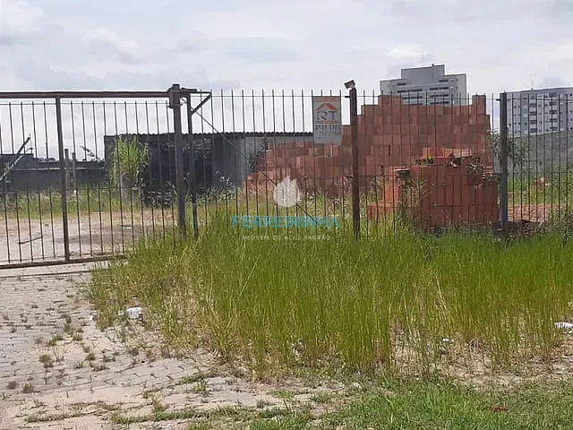Terreno com 600m², à venda, no bairro Colinas do Paratehy em São José dos Campos