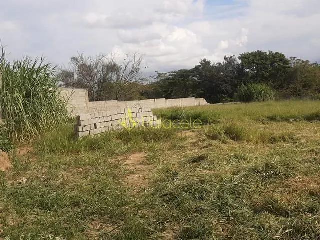 Terreno com 1500m², à venda, no bairro Goiabal em Pindamonhangaba