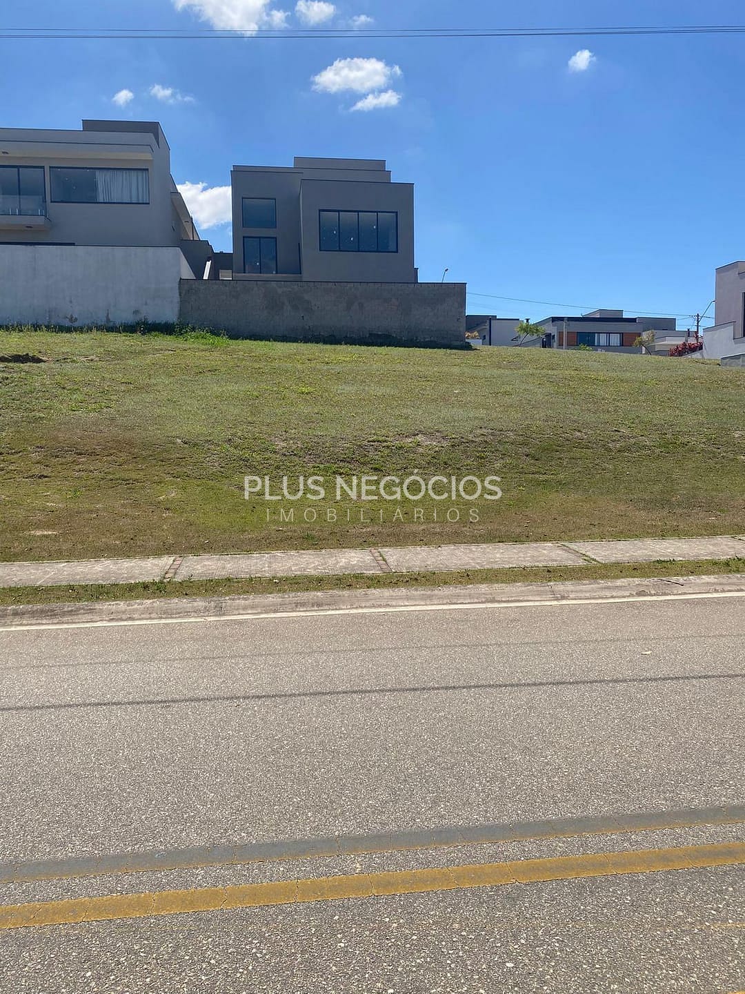 Terreno, 324 m² - Foto 1