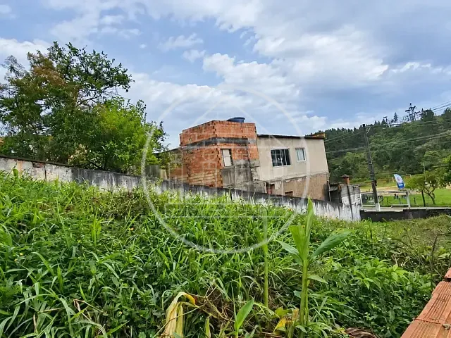 Terreno com 260m², à venda, no bairro Parelheiros em São Paulo