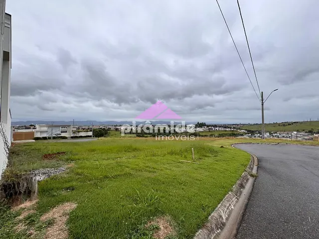 Terreno com 360m², à venda, no bairro Santa Mônica em Caçapava