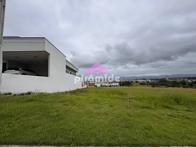Terreno com 360m², à venda, no bairro Santa Mônica em Caçapava