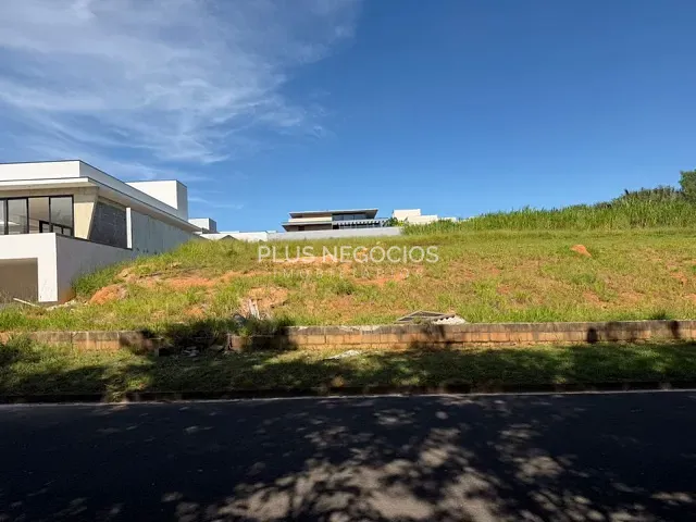 Terreno com 1000m², à venda, no bairro Chácaras Residenciais Santa Maria em Votorantim