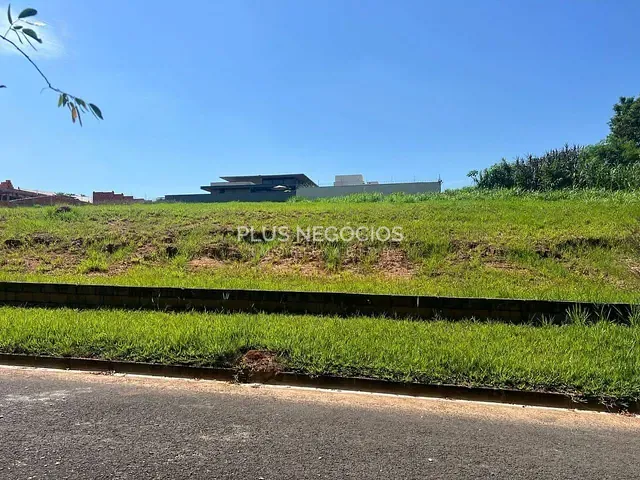 Terreno com 1000m², à venda, no bairro Chácaras Residenciais Santa Maria em Votorantim