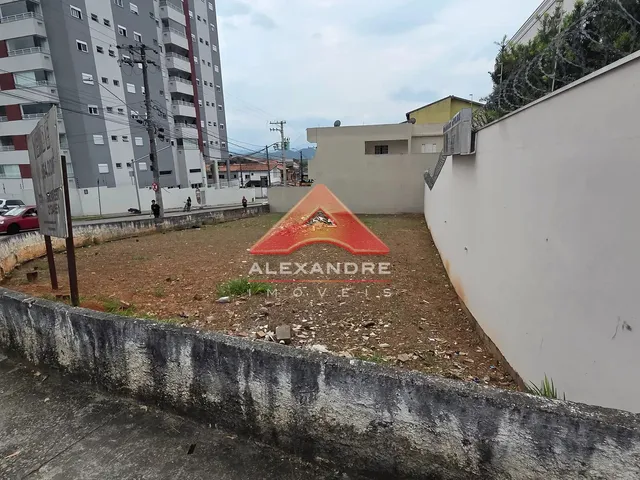 Terreno com 364m², à venda, no bairro Loteamento Residencial Vista Linda em São José Dos Campos