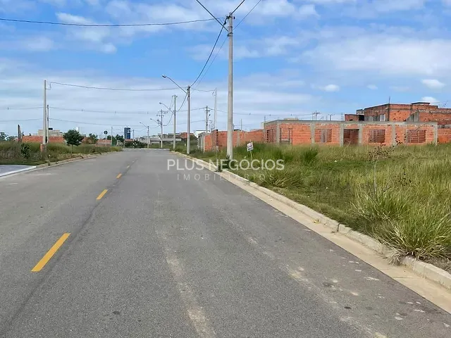 Terreno com 180m², à venda, no bairro Vivalegro em Votorantim