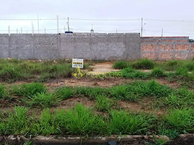 Terreno com 200m², à venda, no bairro Loteamento Residencial e Comercial Araguaia em Pindamonhangaba