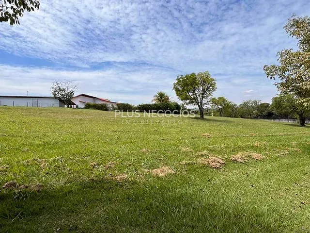 Terreno com 2000m², à venda, no bairro Vila Martins em Itu