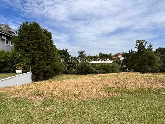 Terreno com 3000m², à venda, no bairro Parque Village Castelo em Itu