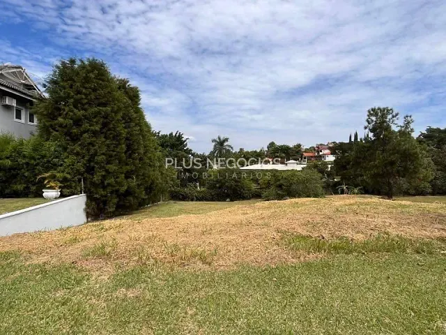 Terreno com 3000m², à venda, no bairro Parque Village Castelo em Itu