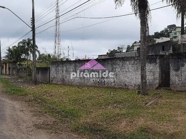Terreno com 347m², à venda, no bairro Massaguaçu em Caraguatatuba