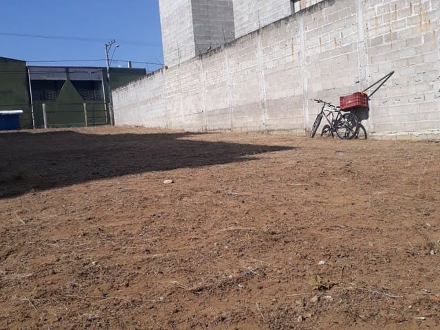 Terreno com 303m², à venda, no bairro Vila Olímpia em Taubaté