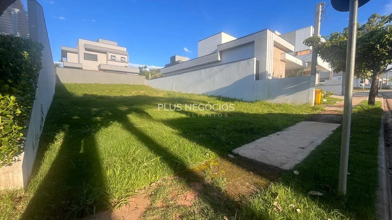 Terreno, 300 m² - Foto 1