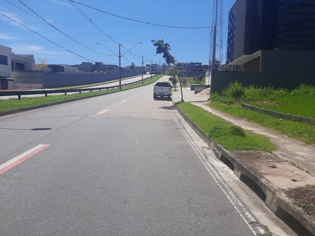 Terreno com 600m², à venda, no bairro Colinas do Paratehy em São José dos Campos