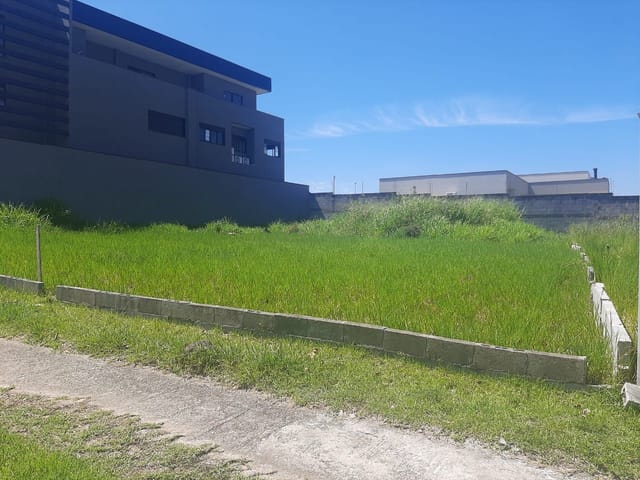 Terreno com 600m², à venda, no bairro Colinas do Paratehy em São José dos Campos