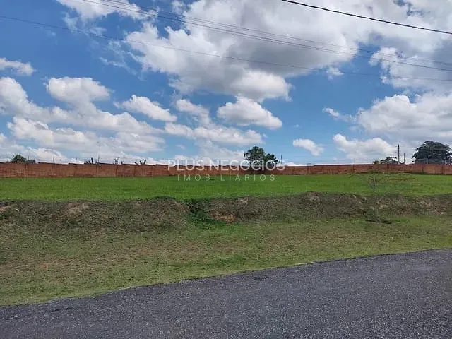 Terreno com 1190m², à venda, no bairro lago azul em Araçoiaba da Serra