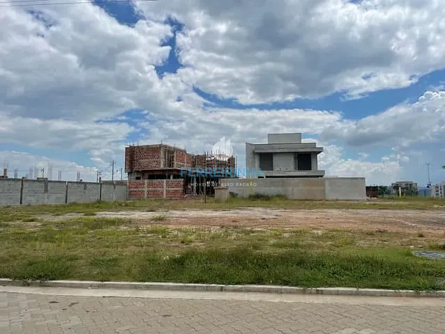 Terreno com 347m², à venda, no bairro Loteamento Terras Alpha São José dos Campos em São José dos Campos