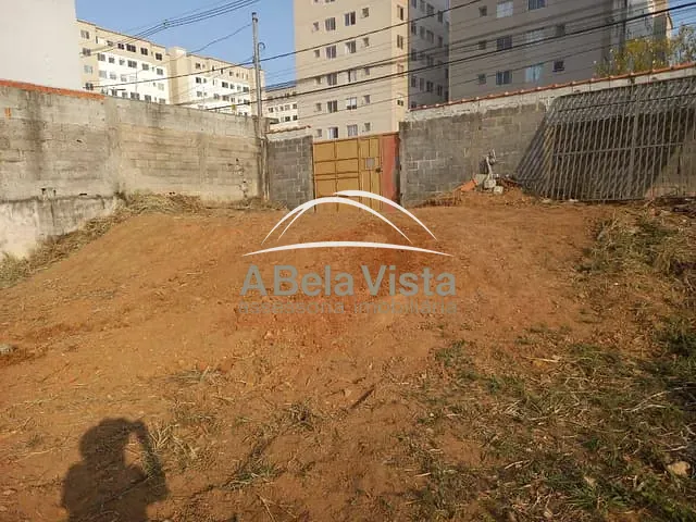 Terreno à venda, no bairro Jardim Boa Vista (Zona Oeste) em São Paulo