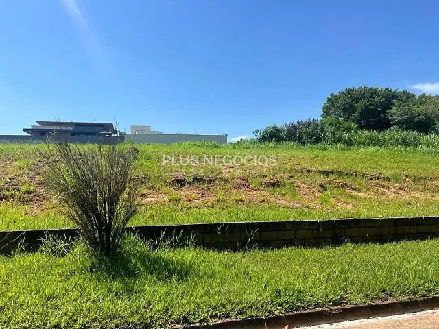 Terreno com 1000m², à venda, no bairro Chácaras Residenciais Santa Maria em Votorantim