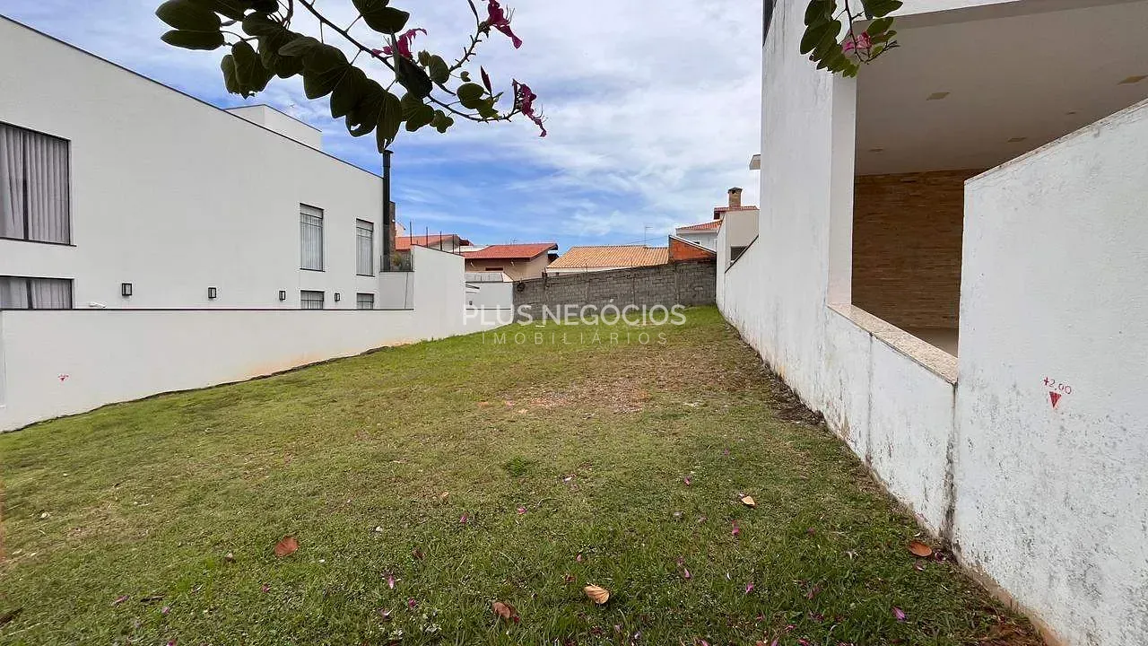 Terreno, 300 m² - Foto 1