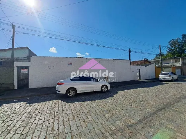 Terreno com 821m², à venda, no bairro Vila Pinheiro em Jacareí