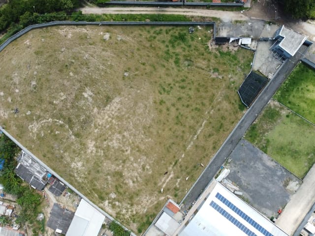 Terreno com 6770m², à venda, no bairro Torrão de Ouro II em São José dos Campos