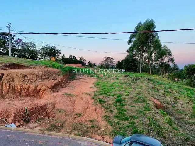 Terreno com 194m², à venda, no bairro Jardim Araújo em Votorantim