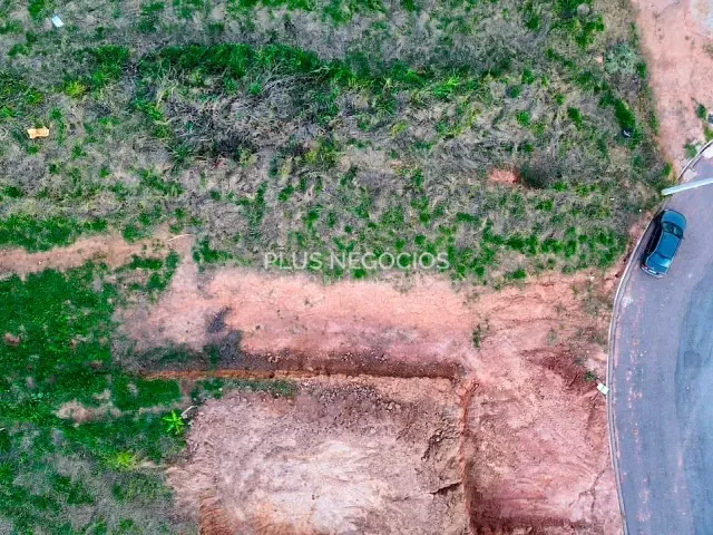 Terreno com 194m², à venda, no bairro Jardim Araújo em Votorantim