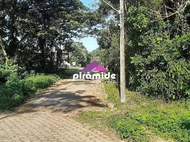 Terreno com 360m², à venda, no bairro Massaguaçu em Caraguatatuba