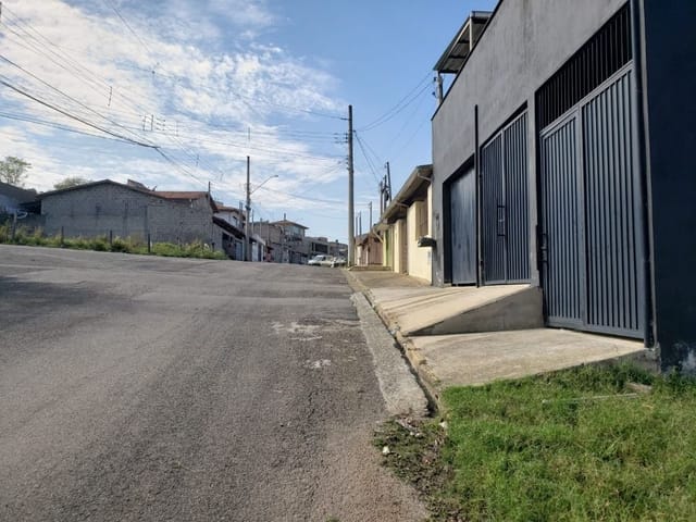 Terreno com 250m², à venda, no bairro Jardim Marlene Miranda em Taubaté