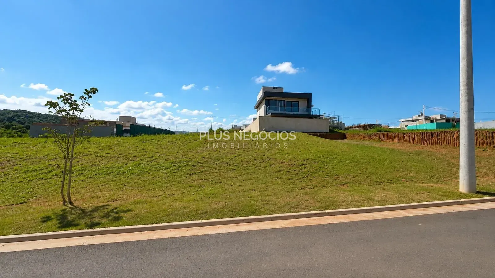 Terreno, 300 m² - Foto 1