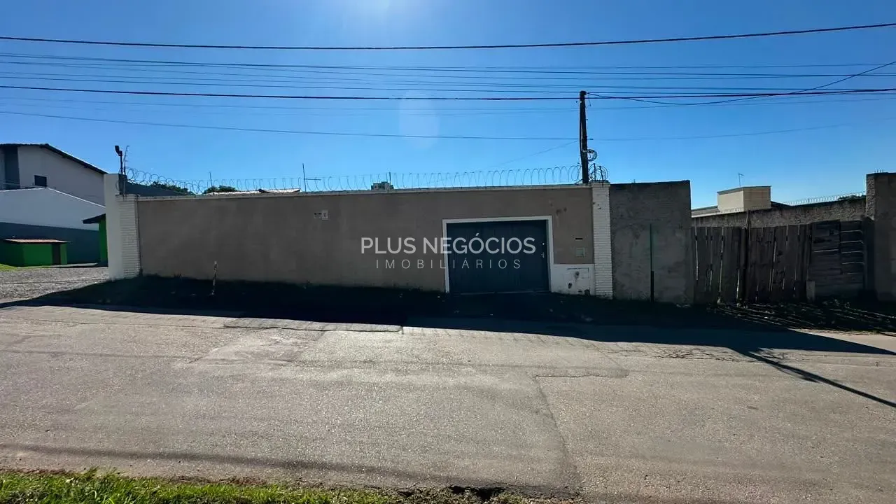 Casa, 1 quarto, 180 m² - Foto 2