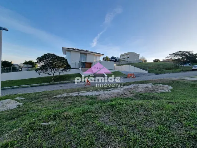 Terreno com 900m², à venda, no bairro Urbanova em São José dos Campos