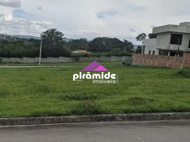 Terreno com 384m², à venda, no bairro Eugênio de Mello em São José dos Campos